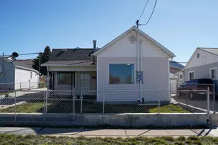 268 E Vine St S, Tooele, UT 84074 - Photo 2