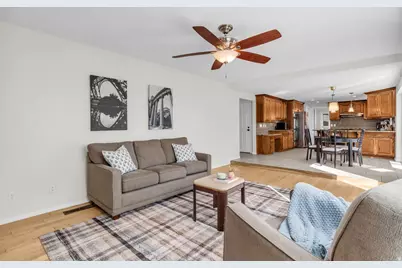 8921 S Shady Meadow Dr, Sandy, UT 84093 - Photo 12