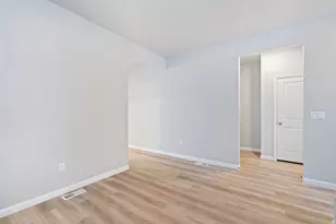 282 N Roundabout St, Saratoga Springs, UT 84045 - Photo 18