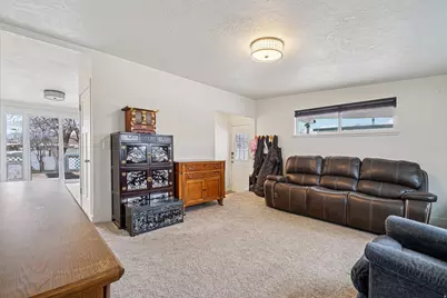 5041 S Galileo W, Taylorsville, UT 84118 - Photo 4
