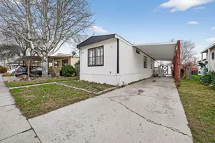 262 E Hidden View Dr, Sandy, UT 84070 - Photo 2