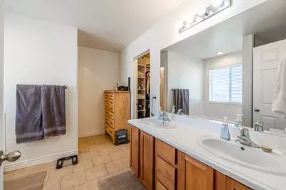 1986 N Belmont Dr, Saratoga Springs, UT 84045 - Photo 12