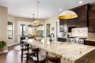 10847 S Hiddenwood Dr, Sandy, UT 84092 - Photo 4