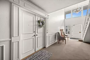 2263 E Tara Ln, Holladay, UT 84117 - Photo 2