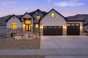 692 E Mountain Rd N, North Ogden, UT 84414 - Photo 2