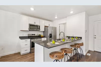 274 N Portside Ln, Saratoga Springs, UT 84045 - Photo 6