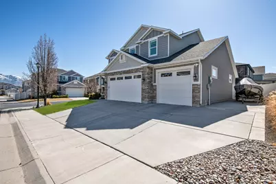 3803 W Coastal Dune Dr, South Jordan, UT 84009 - Photo 2