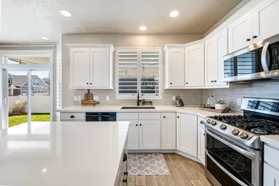 3803 W Coastal Dune Dr, South Jordan, UT 84009 - Photo 12