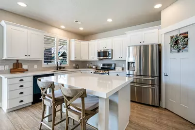 3803 W Coastal Dune Dr, South Jordan, UT 84009 - Photo 10