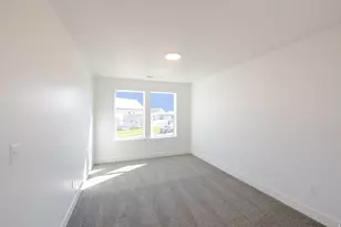 221 E Greyhawk Dr, Eagle Mountain, UT 84005 - Photo 14