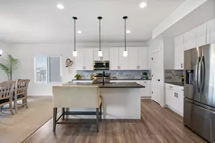 4206 E Bonne Vista Dr N, Eagle Mountain, UT 84005 - Photo 18