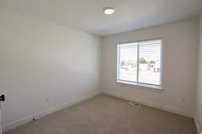 641 N 300 W, Smithfield, UT 84335 - Photo 6
