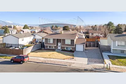 4969 S Sundrop Cir W, Kearns, UT 84118 - Photo 2