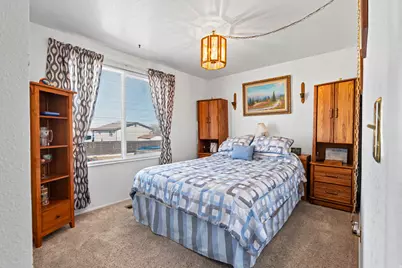 4969 S Sundrop Cir W, Kearns, UT 84118 - Photo 6