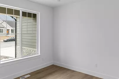 635 S 125 E #120, Hyde Park, UT 84318 - Photo 8