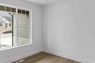 635 S 125 E, Hyde Park, UT 84318 - Photo 8