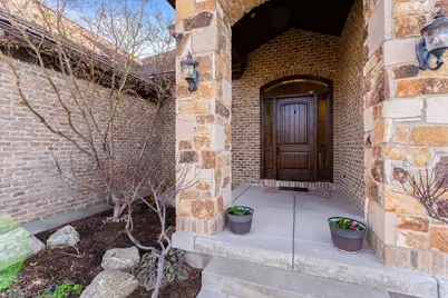 1582 Hidden Springs Pkwy, Fruit Heights, UT 84037 - Photo 6