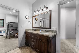 1582 Hidden Springs Pkwy, Fruit Heights, UT 84037 - Photo 44