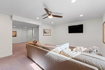 1368 E 275 S, Layton, UT 84040 - Photo 32