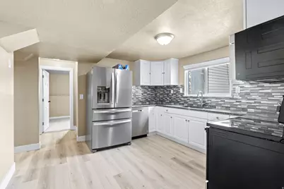 9472 S Tramway Dr, Sandy, UT 84092 - Photo 32