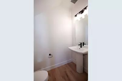 639 N 300 W, Smithfield, UT 84335 - Photo 18