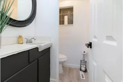 60 E Center St, Logan, UT 84321 - Photo 32