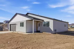 340 S Maple Dr, Salina, UT 84654 - Photo 2