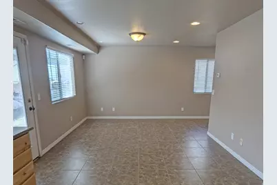 1781 W 5050 S, Roy, UT 84067 - Photo 4