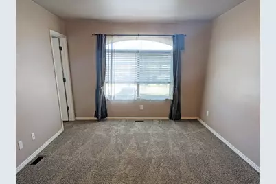 1781 W 5050 S, Roy, UT 84067 - Photo 6