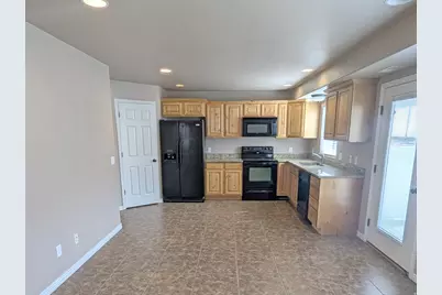 1781 W 5050 S, Roy, UT 84067 - Photo 2