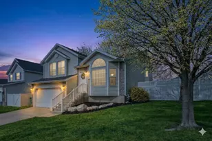 1241 E 3075 N, Layton, UT 84040 - Photo 2