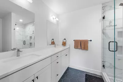 449 N Beaumont Ct E, Salt Lake City, UT 84116 - Photo 12