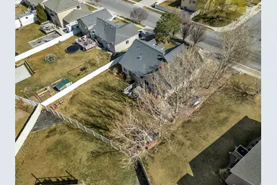 332 W Hillside Dr, Saratoga Springs, UT 84045 - Photo 48