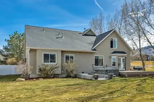 332 W Hillside Dr, Saratoga Springs, UT 84045 - Photo 58