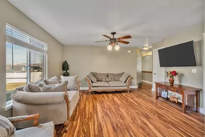 332 W Hillside Dr, Saratoga Springs, UT 84045 - Photo 8