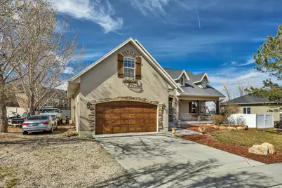 332 W Hillside Dr, Saratoga Springs, UT 84045 - Photo 2