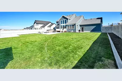 943 S Candlelight Dr, Saratoga Springs, UT 84045 - Photo 44