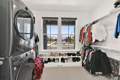 943 S Candlelight Dr, Saratoga Springs, UT 84045 - Photo 24