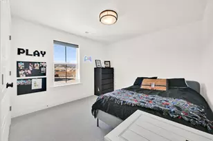 943 S Candlelight Dr, Saratoga Springs, UT 84045 - Photo 32