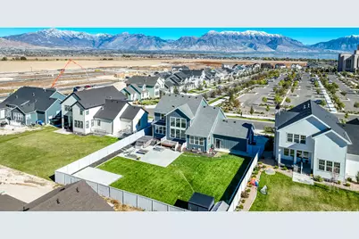 943 S Candlelight Dr, Saratoga Springs, UT 84045 - Photo 54