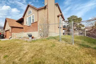 5890 W Swanbridge Dr S, Kearns, UT 84118 - Photo 2