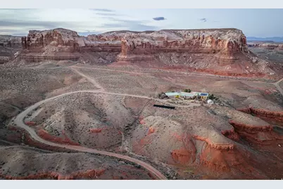 111 W Abby Rd, Bluff, UT 84512 - Photo 32