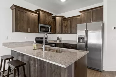 826 N Gleneagles Ct, Tooele, UT 84074 - Photo 12