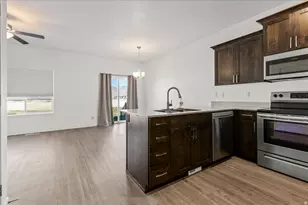 826 N Gleneagles Ct, Tooele, UT 84074 - Photo 8