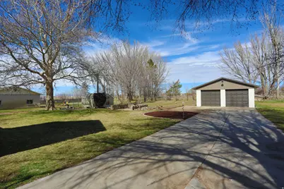 2098 W 700 S, Syracuse, UT 84075 - Photo 12