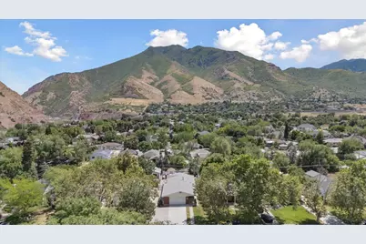 2963 S Grace St E, Salt Lake City, UT 84109 - Photo 2
