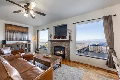 1907 E Aspen Leaf Pl S, Draper, UT 84020 - Photo 4