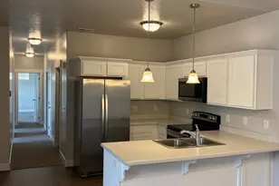 689 N 380 W, Vineyard, UT 84059 - Photo 2