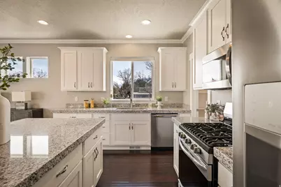 1622 W Becks Bend Ln, South Jordan, UT 84095 - Photo 8