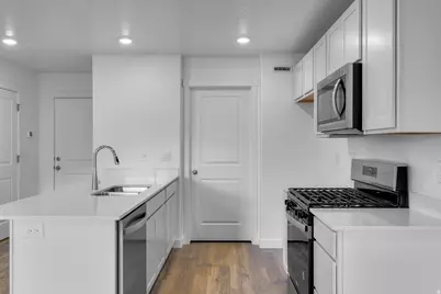 1884 E Albion Dr #1160, Salem, UT 84653 - Photo 6